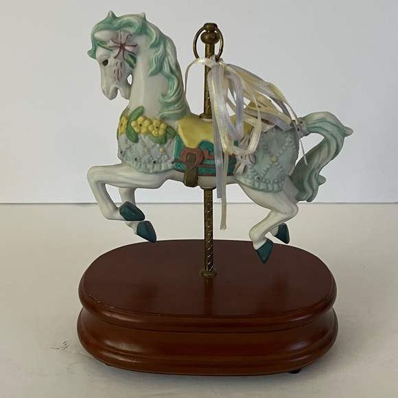 Musical Carousel Horse Music Box - Picture 3 of 6